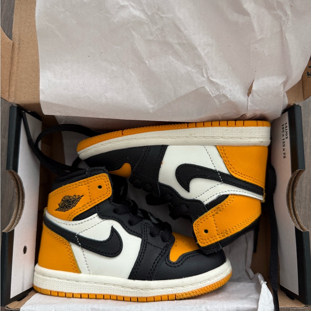 Jordan 1 Retro High OG Box - Black, White & Yellow Accents
